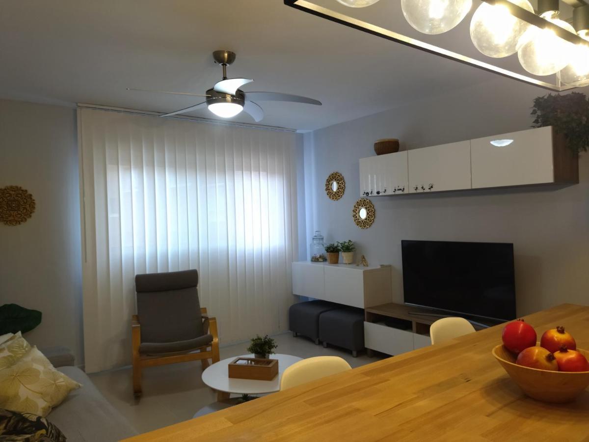 Apartamento Carme Hospitalet De L'Infant Exterior foto